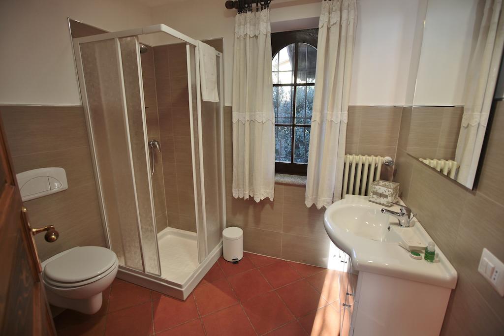 B&B Azalea Cannobio Bilik gambar